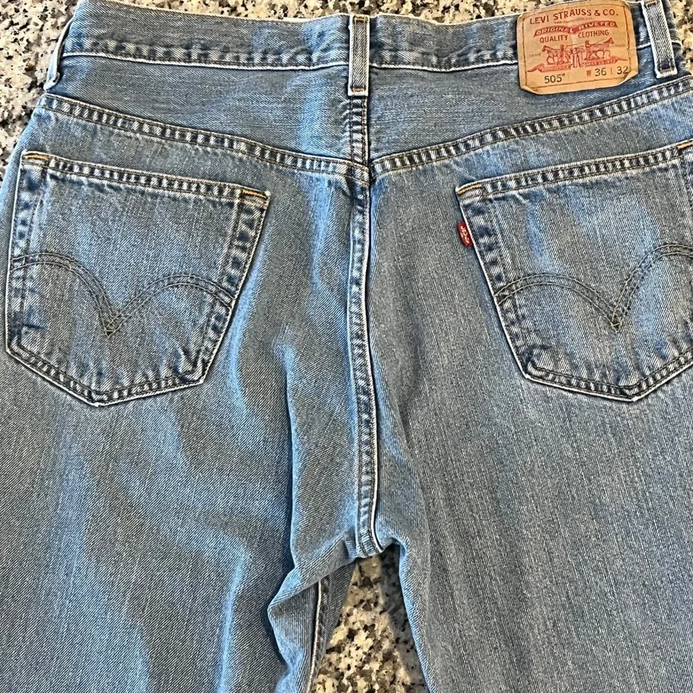 Levi's 505 Regular Fit Straight Denim Jeans Mens‎ 36x32 Medium Blue